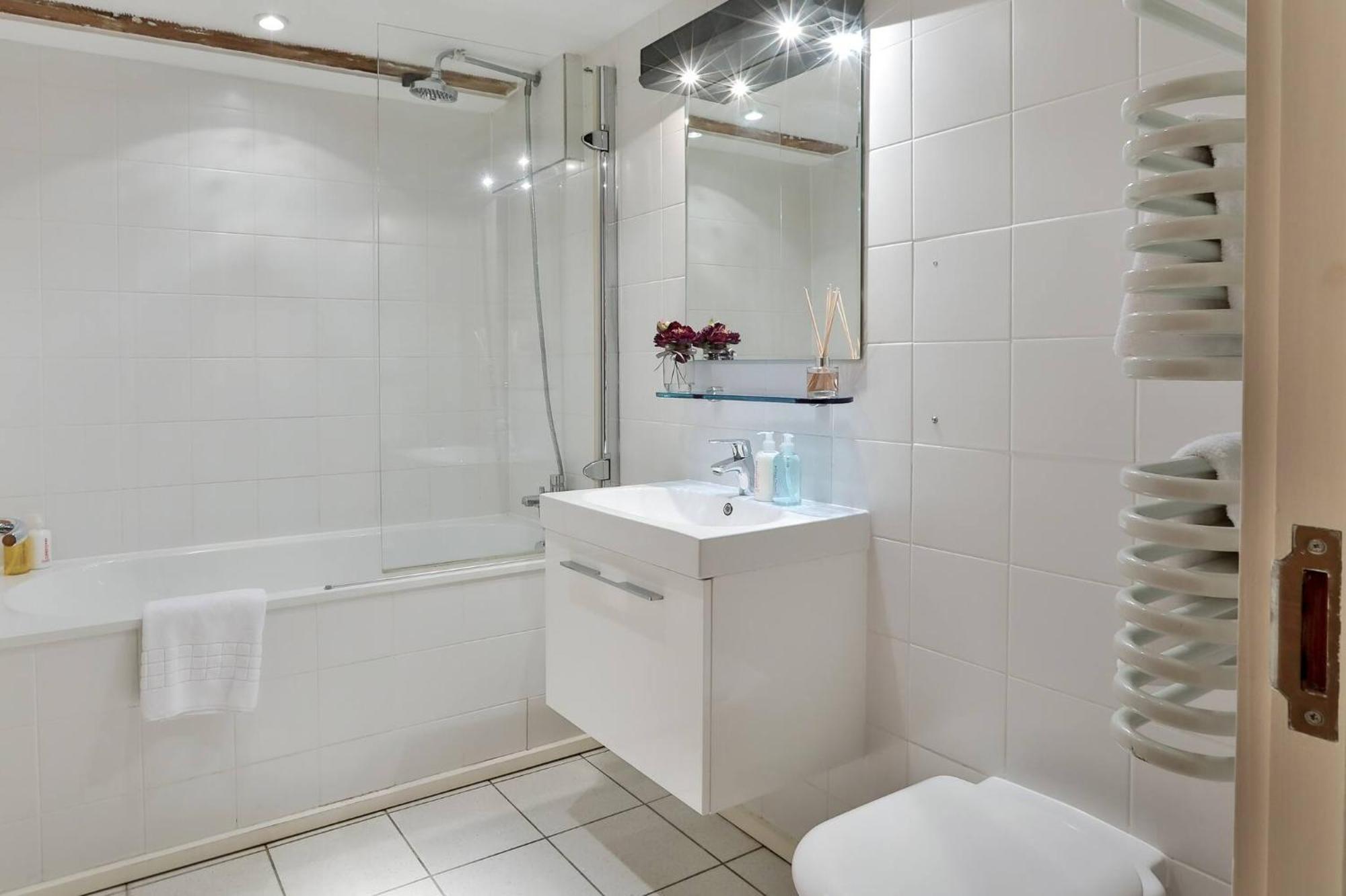 Wild Roses Serviced Apartments - Excel Warehouse 1 ลอนดอน ภายนอก รูปภาพ