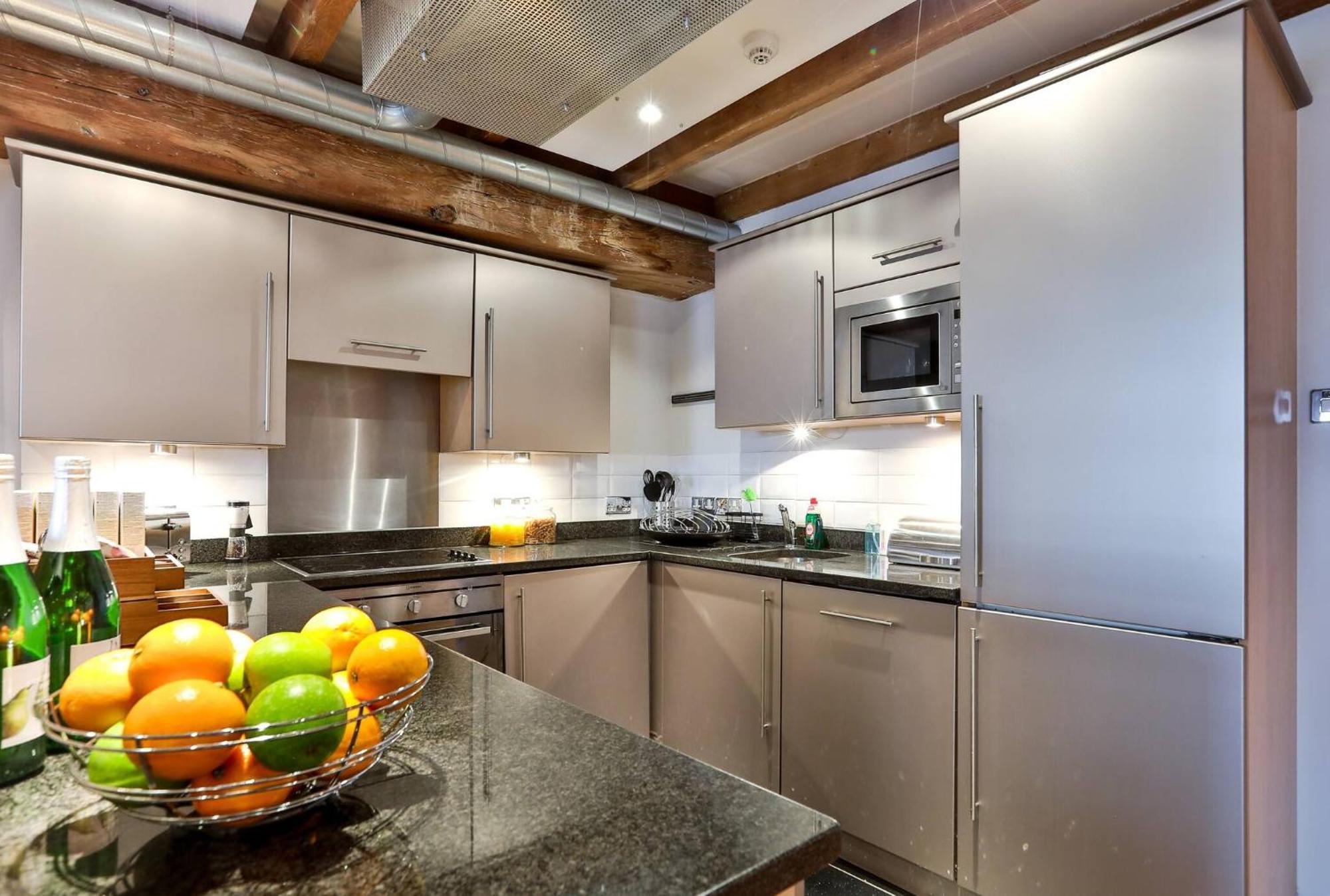 Wild Roses Serviced Apartments - Excel Warehouse 1 ลอนดอน ภายนอก รูปภาพ