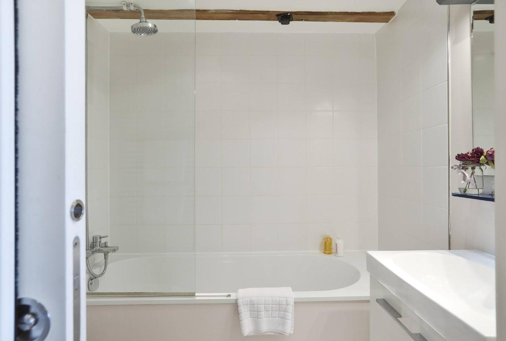 Wild Roses Serviced Apartments - Excel Warehouse 1 ลอนดอน ภายนอก รูปภาพ