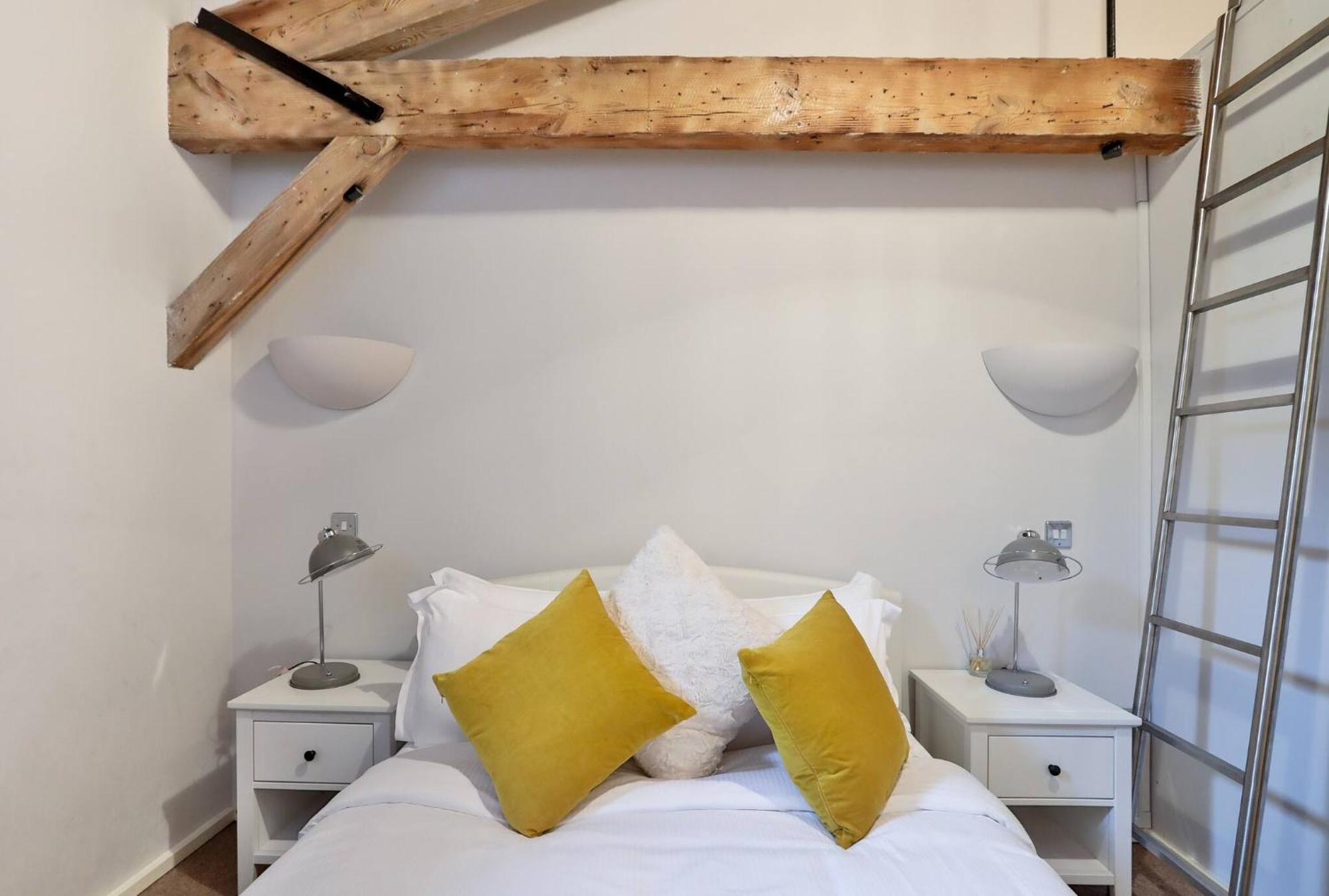 Wild Roses Serviced Apartments - Excel Warehouse 1 ลอนดอน ภายนอก รูปภาพ